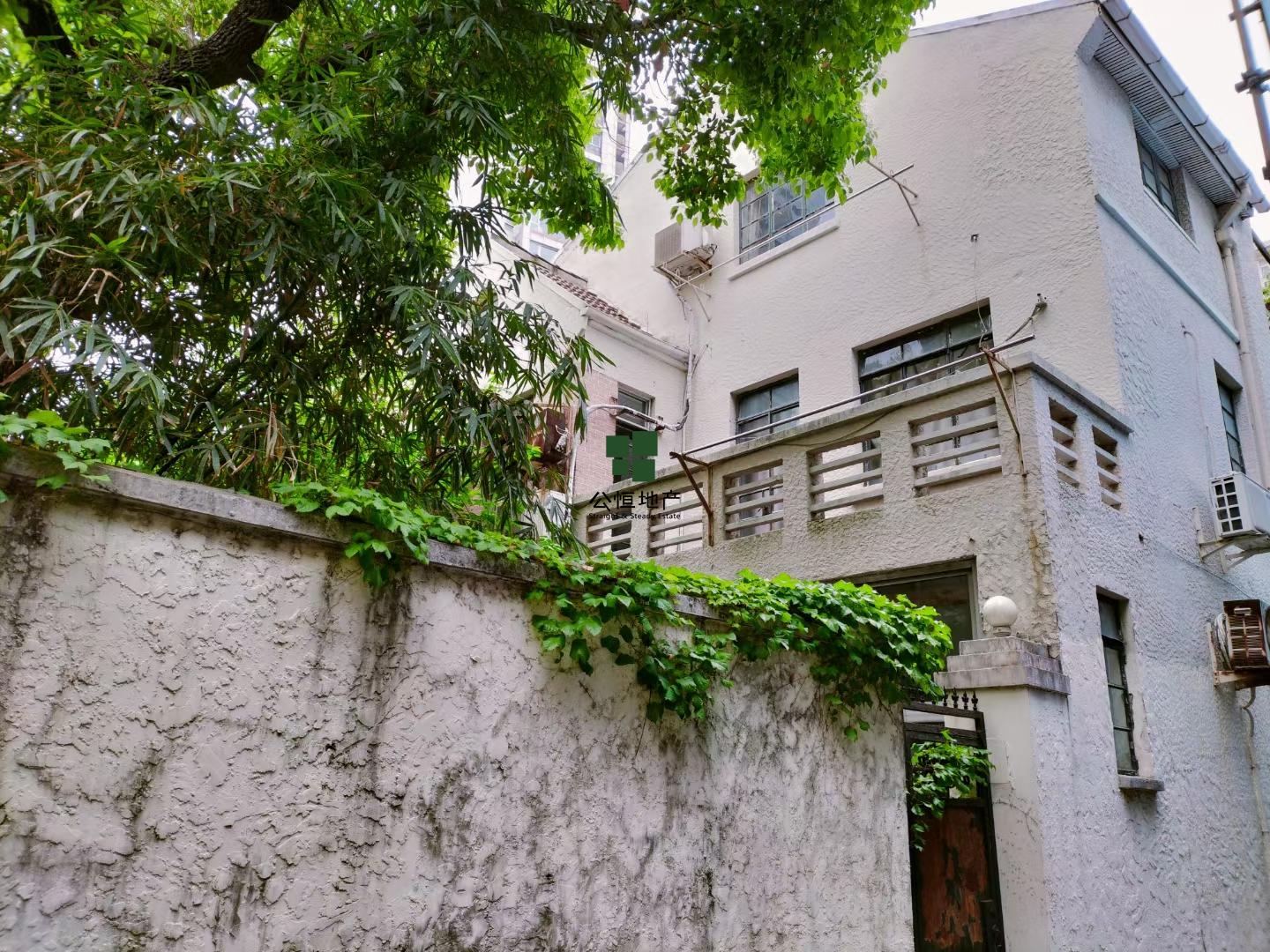 江苏路独栋老洋房,花园80平,双开间朝南,原始老物况,有独立车库 | 公恒地产